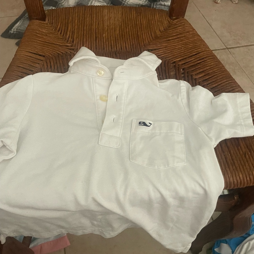 Vineyard Vines shirts, two long sleeve and 3short sleeve Size 2t boys